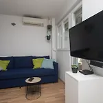 Makaria شقة