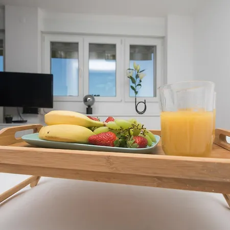 Apartment Makaria *
