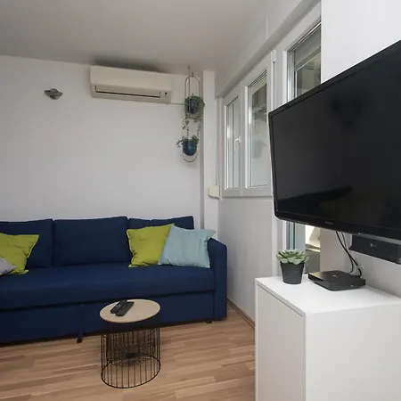 Makaria Apartment
